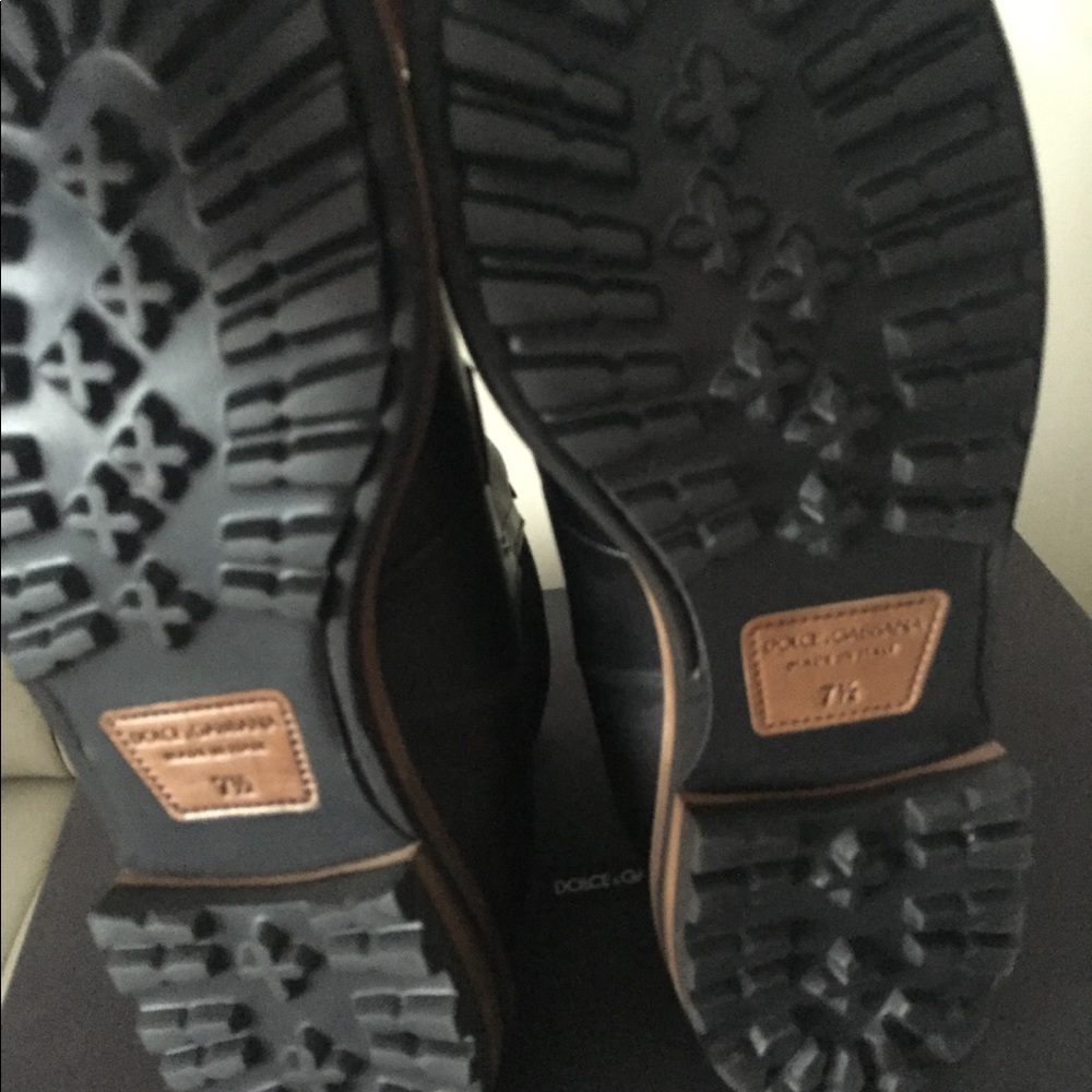Authentic Dolce & Gabbana Leather Zip Mid Boot - Picture 6 of 10